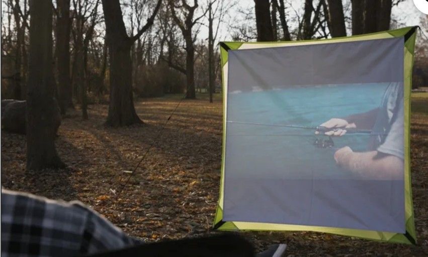 New Packable Projector Screen