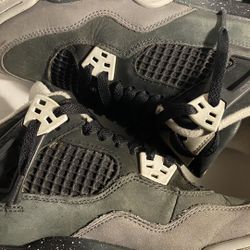 Size 5 Boys Jordan Air Retro ‘s