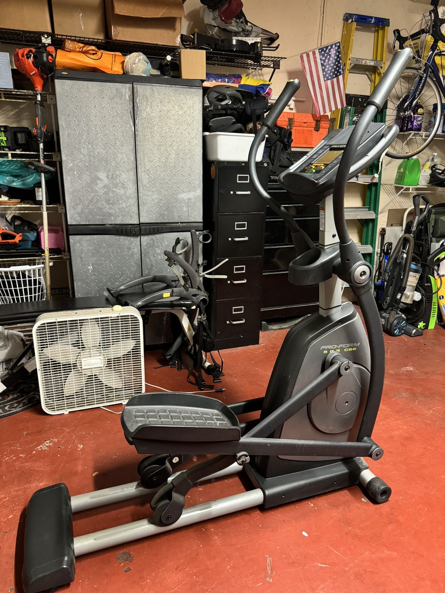 Pro-Form 585 CSE Elliptical 