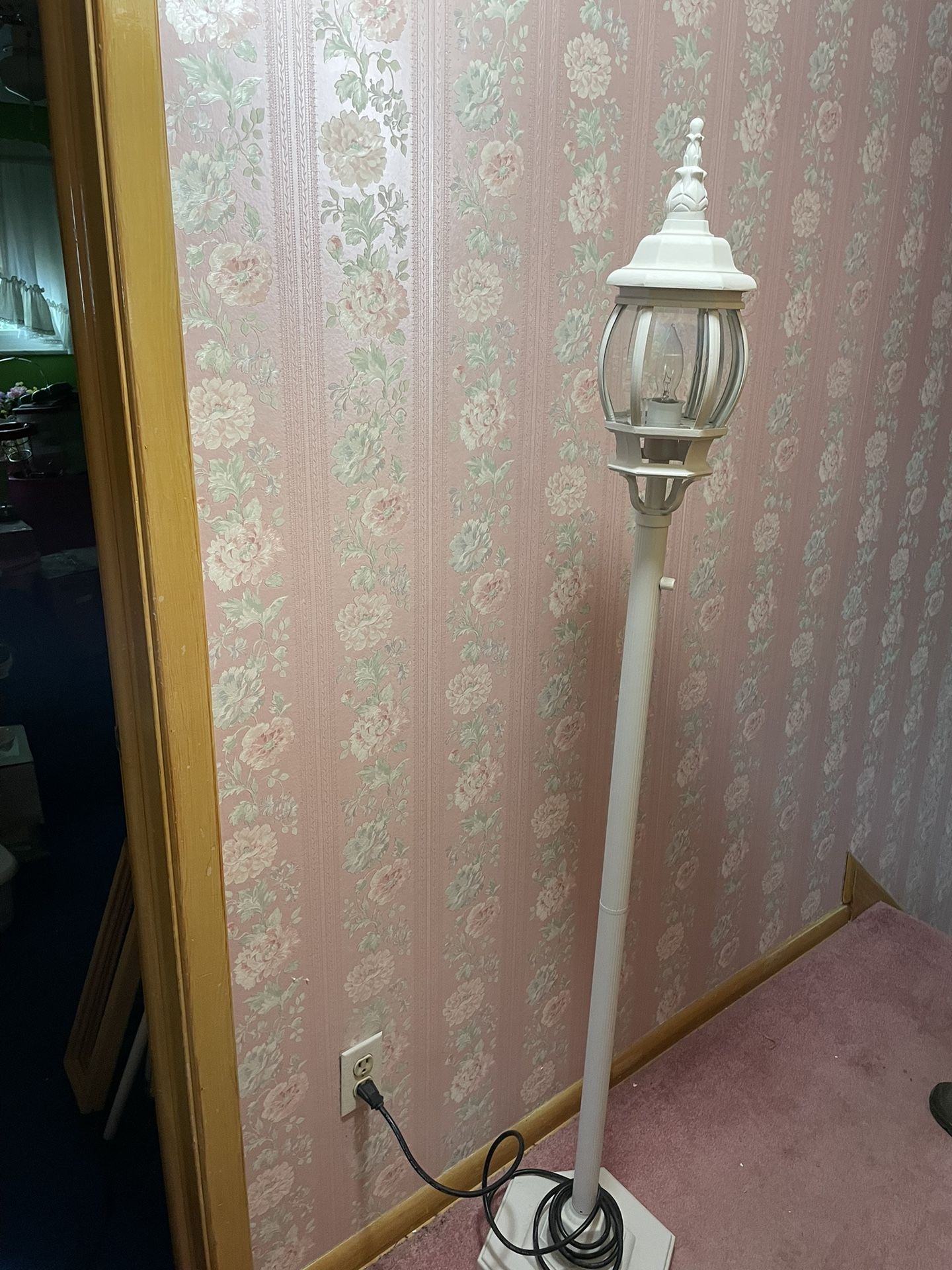 Lighted Lamp Post 64” Tall Dimmable