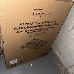 Mainstays 18’ Black metal platform Base Bed Frame QUEEN