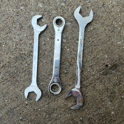 Mac Tools  set 3 wrench  DA40 1-1/4" 4-Way Angled Head Offset Open-End Wrench