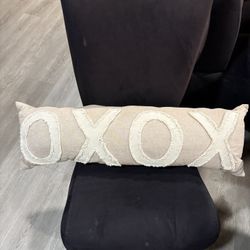 Nice Cream Color Pillow Width 35 Inches Long 