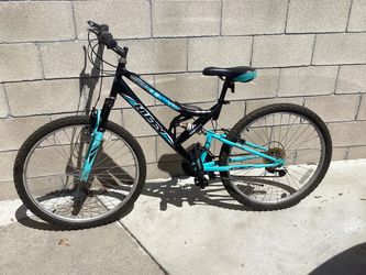 26” Mountain Huffy Trial Runner Dual Suspencion Technology Bike For Womens 6 Speeds Excellent Condition $150