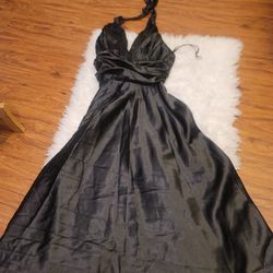 HUGE SALE 🔥🔥🔥🔥 black formal dress Size medium 
