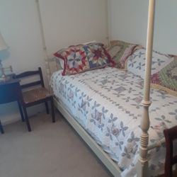 Ethan Allen Twin Canopy Bed With Dresser