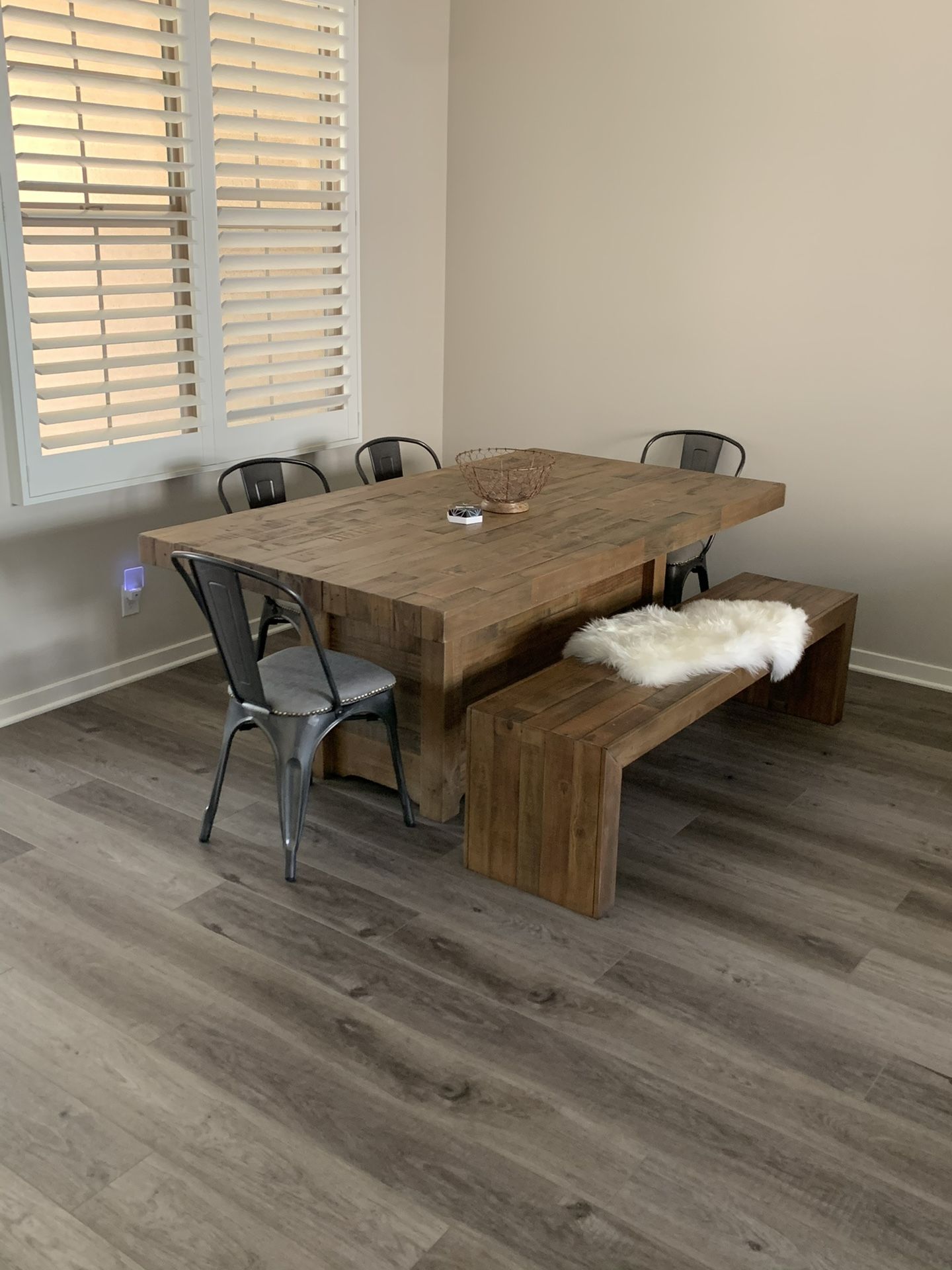 Ashley Furniture - Farmhouse Sommerford Dining Table - Reclaimed Wood - (Irvine)