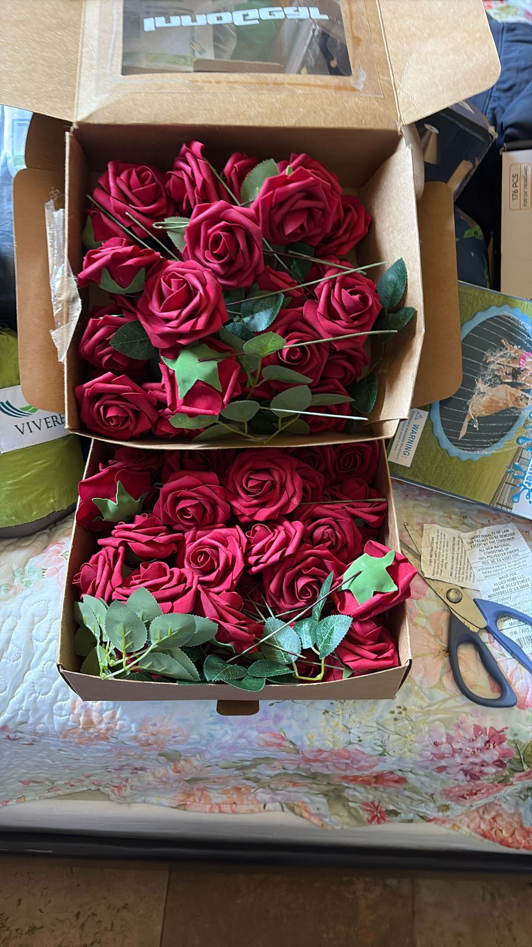 Artificial Roses 175 Pieces