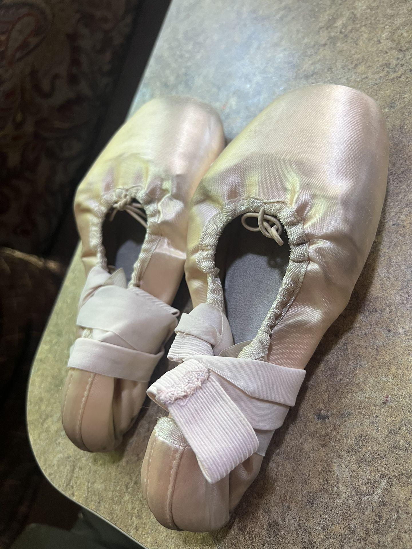 Ballet Shoes 4 .5