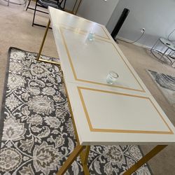 Kitchen table Gold and white 