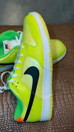 Nike Dunk Low SE Volt Green/Black/Orange Low Top Men’s Sneakers size 13.