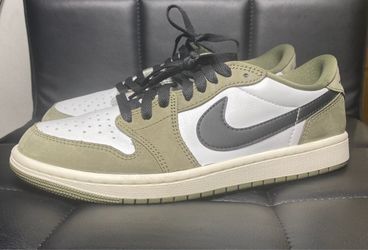 Air Jordan 1 Low Olive Green Sneakers size 8