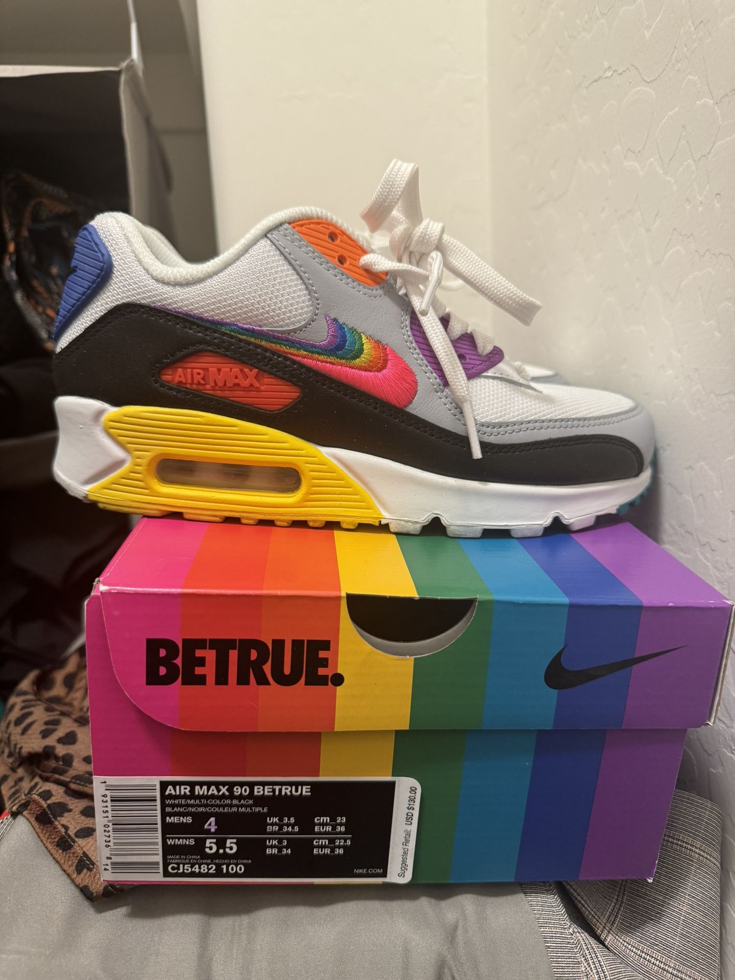 Nike Air Max 90 Be true Pride Size 4 Used - 80$