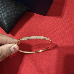 American Diamond And Golden Plated Luxurious Bracelet 