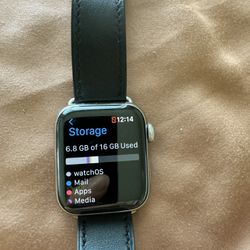 Apple Watch Series 4 - Stainless Steel 40mm