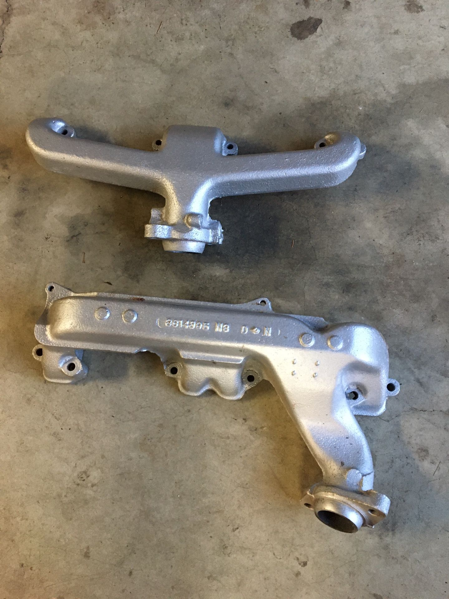Mopar Small Block Exhaust Manifolds 