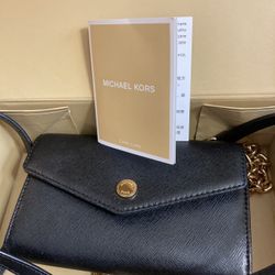 Brand New Michael Kors Purse In It’s Original Packaging 