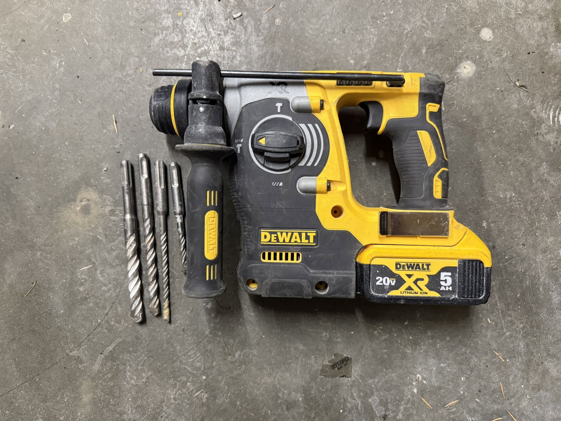 Dewalt 20v XR ROTARY HAMMER SDS PLUS