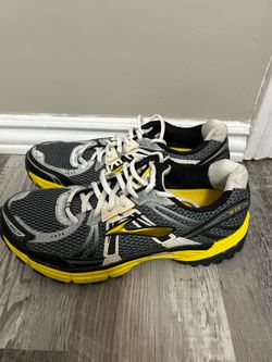 Men’s Brooks shoes size 8 1/2