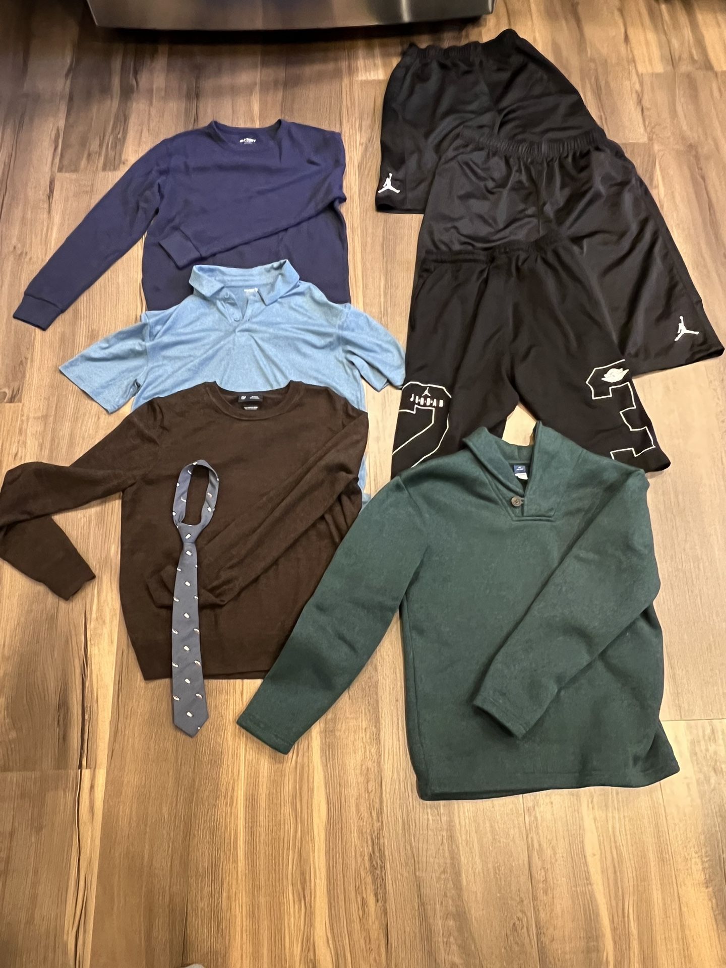 Boys clothes - mostly youth XL(excellent condition)