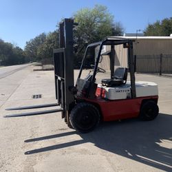 FORKLIFT DATSUN