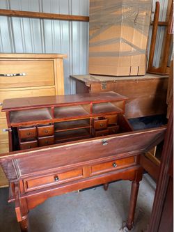 Cherry finish writing desk