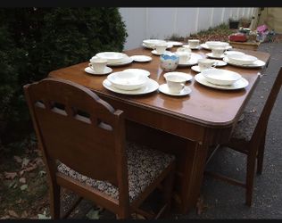 1940s Dining Table And Chairs