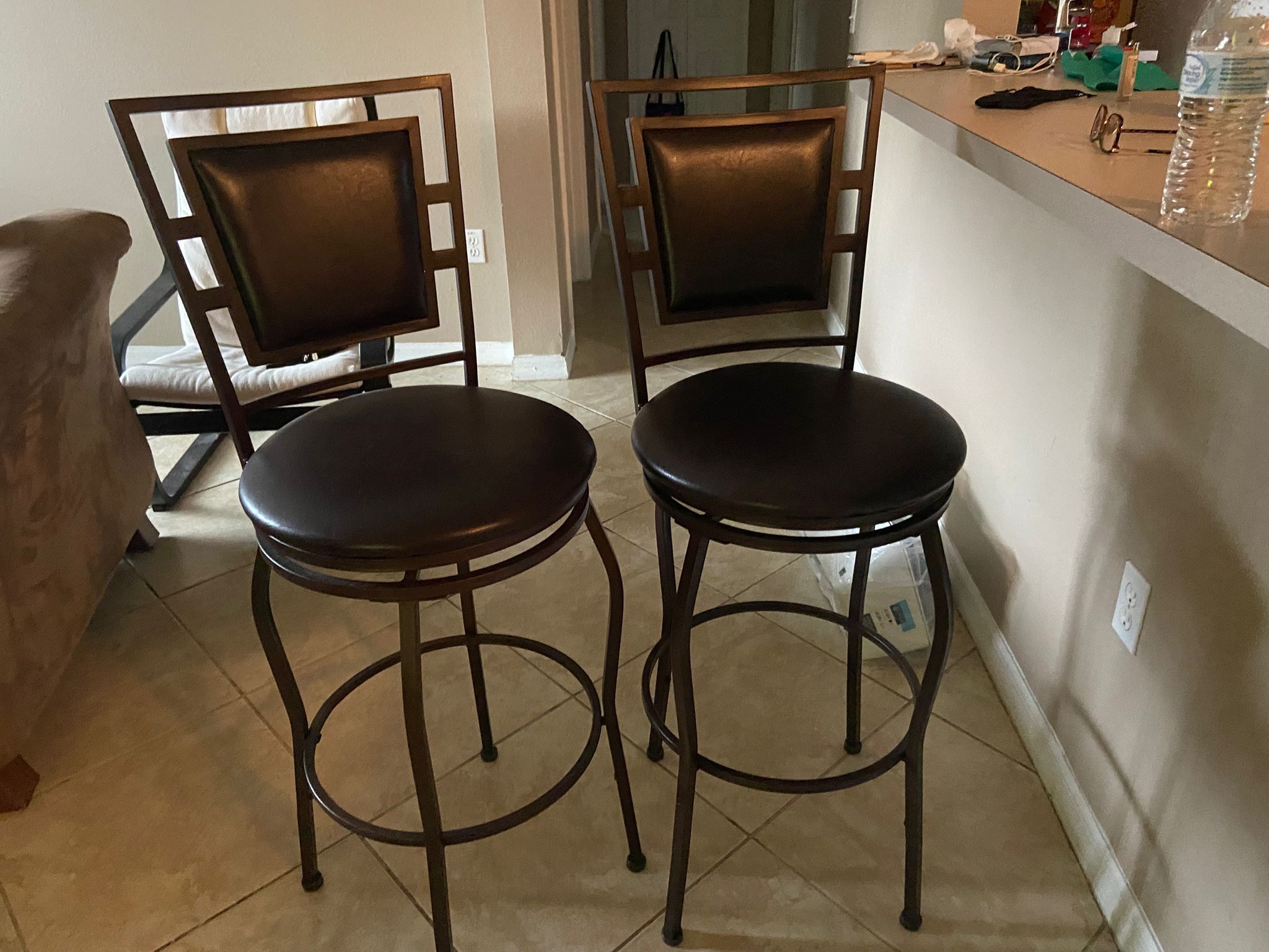 2 Bar Stools