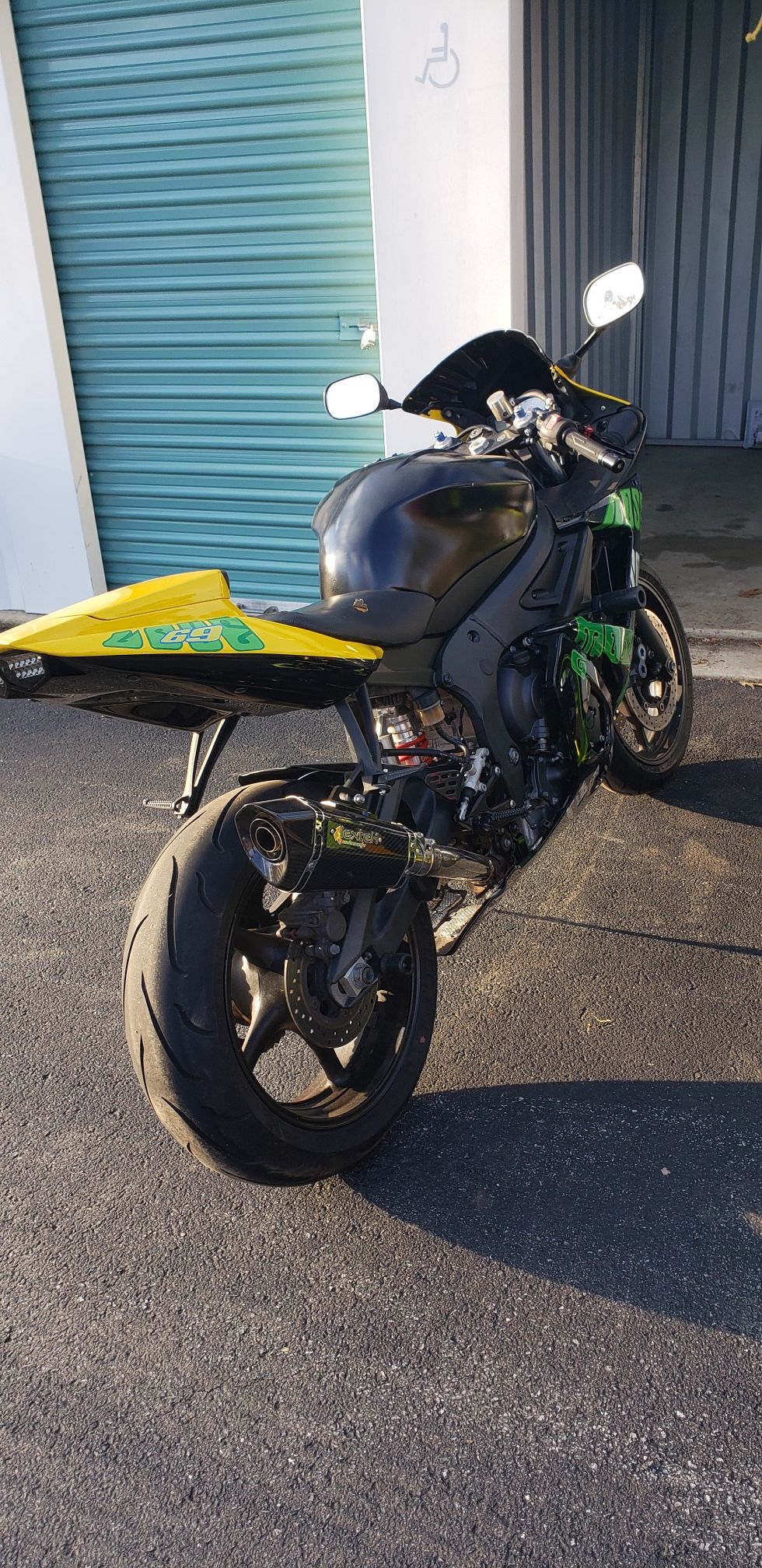 06 Yamaha R6 Motorcycle