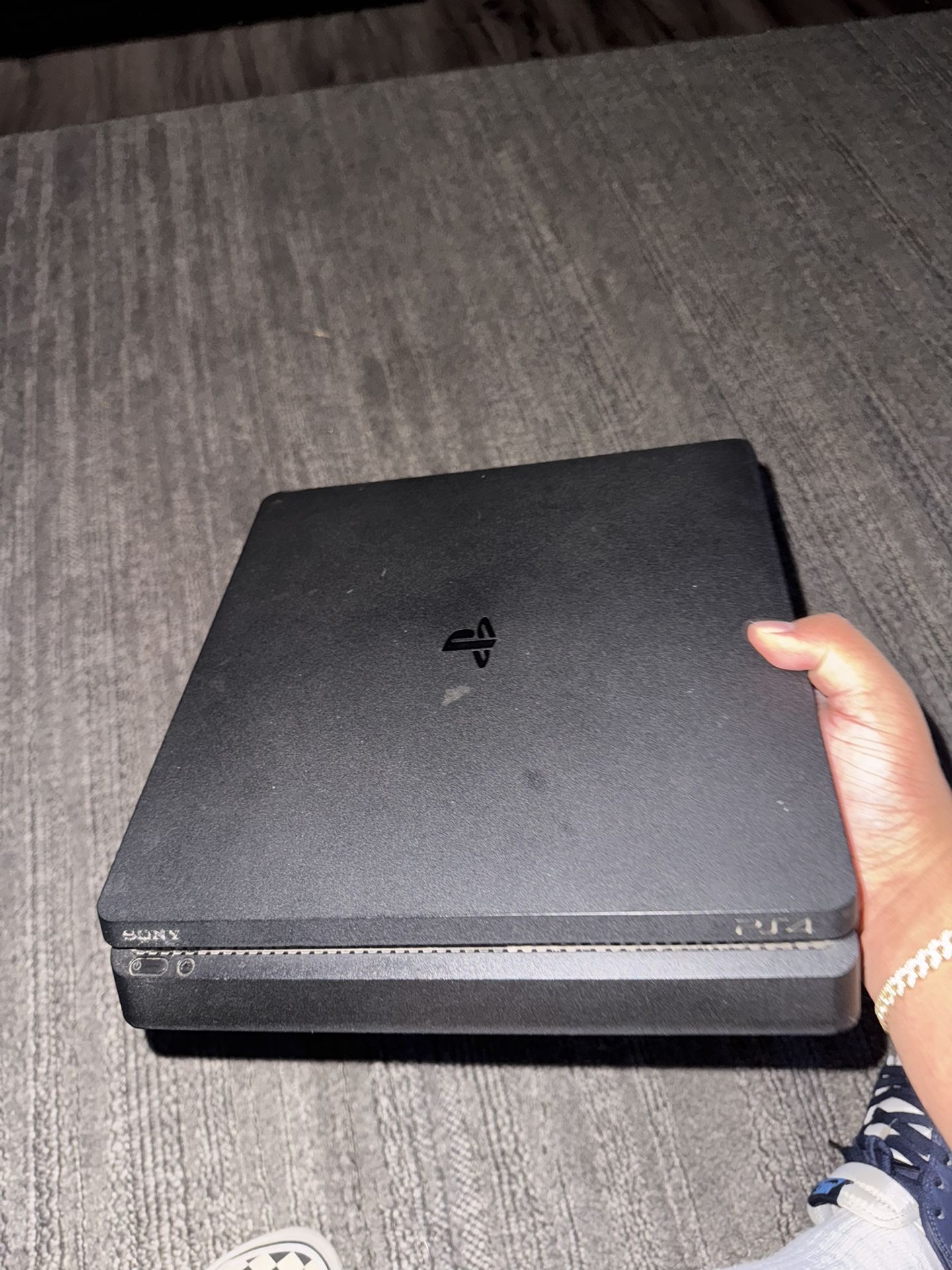 Play Station 4