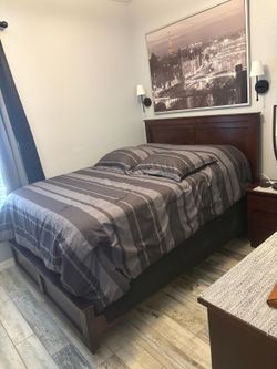 Bedroom set
