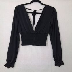 Forever 21 Silky Deep V Cropped Blouse Size Small in Black
