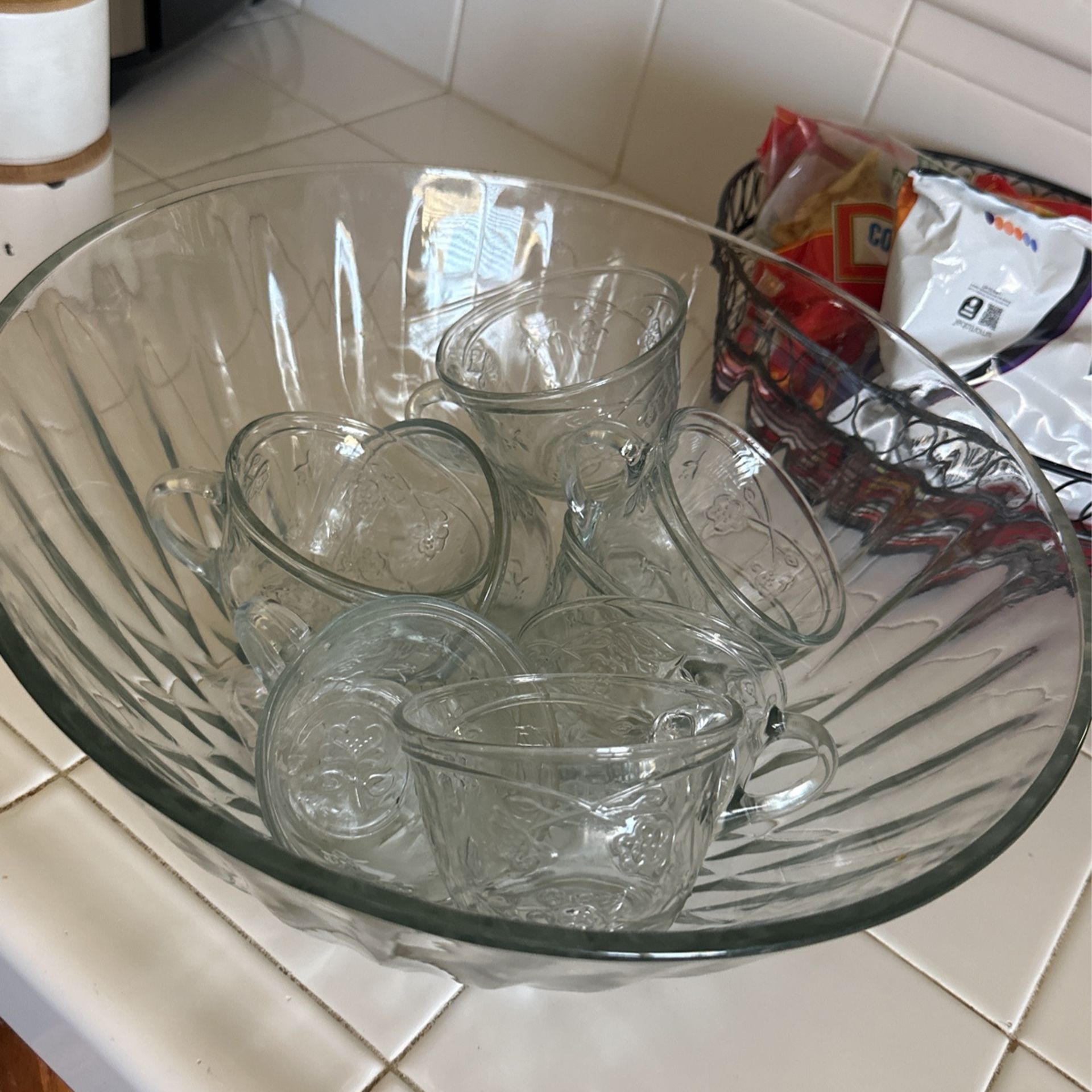 punch bowl