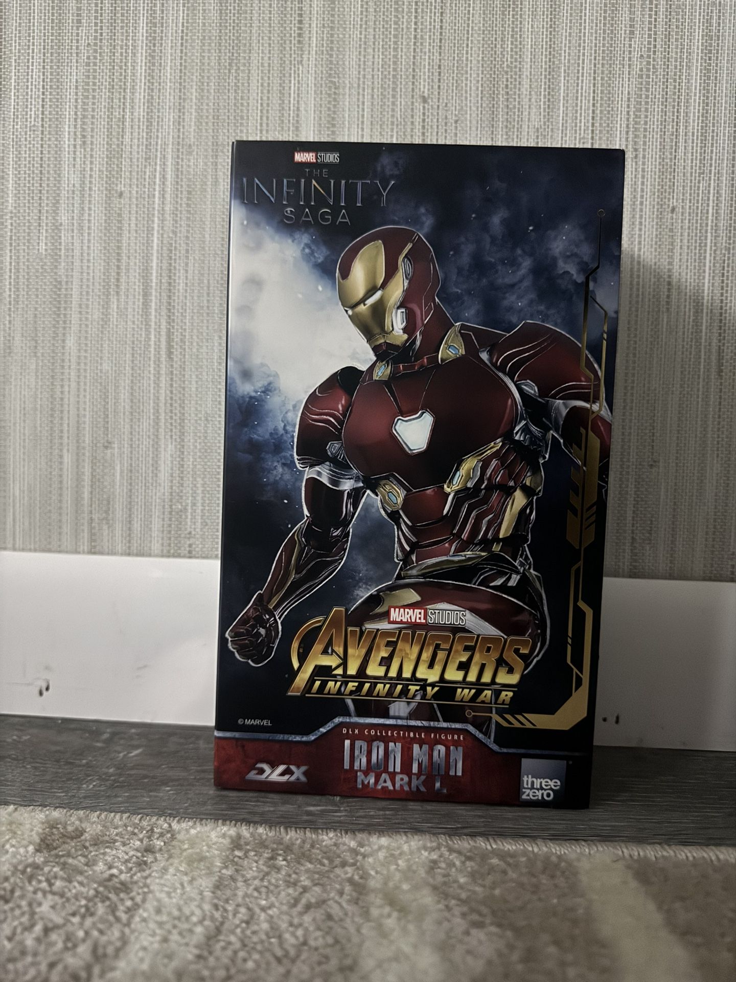 DLX three zero Iron Man Avengers Infinity War Mark L - all accessories open box