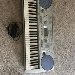 Yamaha PSR-275 portable keyboard