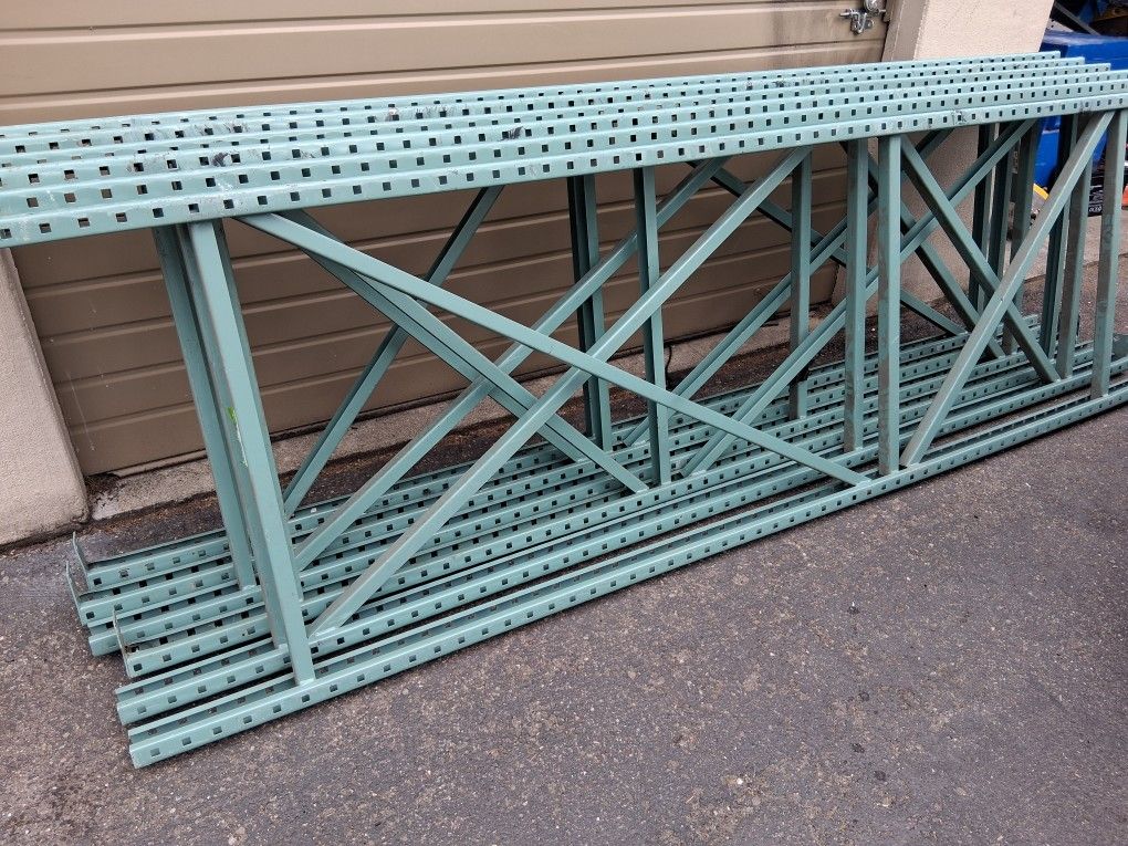 Pallet Rack Uprights