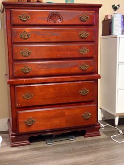 Dresser