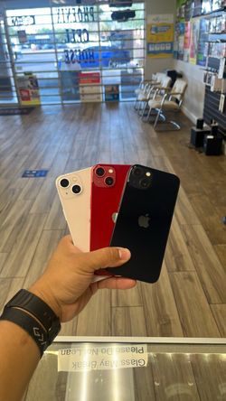 iPhone 13 256 GB UNLOCKED