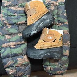 North Face Toddler Size 7