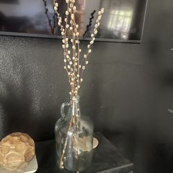 Glass Vase With Handle 