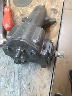 Steering box for cougar or mustang