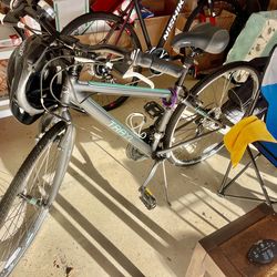 Trek 820 Women’s Mountain Bike – Great Condition – $140 OBO