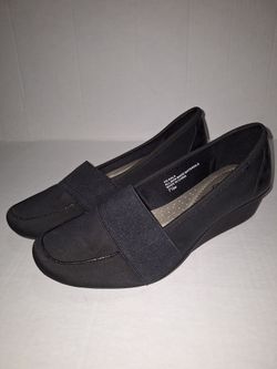 Womens shoes size 7 1/2 M