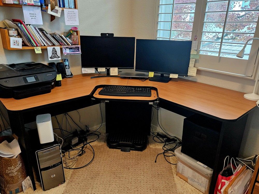 62 " MAPLE DESK
