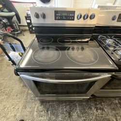 Frigidaire Glass Top Stove
