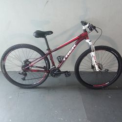 BICYCLE TREK 24 SPEED SIZE 29 BRAND NEW 