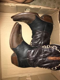 Botas $75. sz. 7 1/2