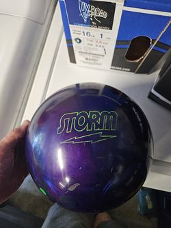 Bowling ball 15lb storm hy road