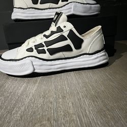 White Maison miharas