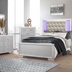 Summer Sale, Glamorous style Queen Bedroom Set Features LED Light w/Mirror Trim  
